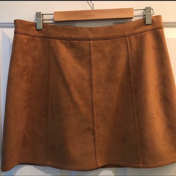 Persun mini faux suede skirt - Picture 3 of 5